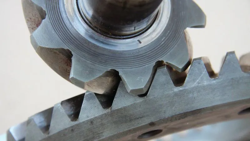 Inspect-ring-and-pinion-Gear-Alignment